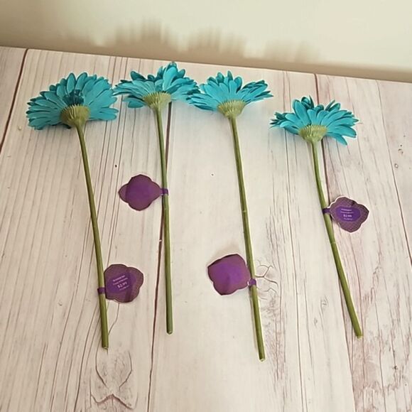 Gerber Daisy Stems - Picture 2 of 2